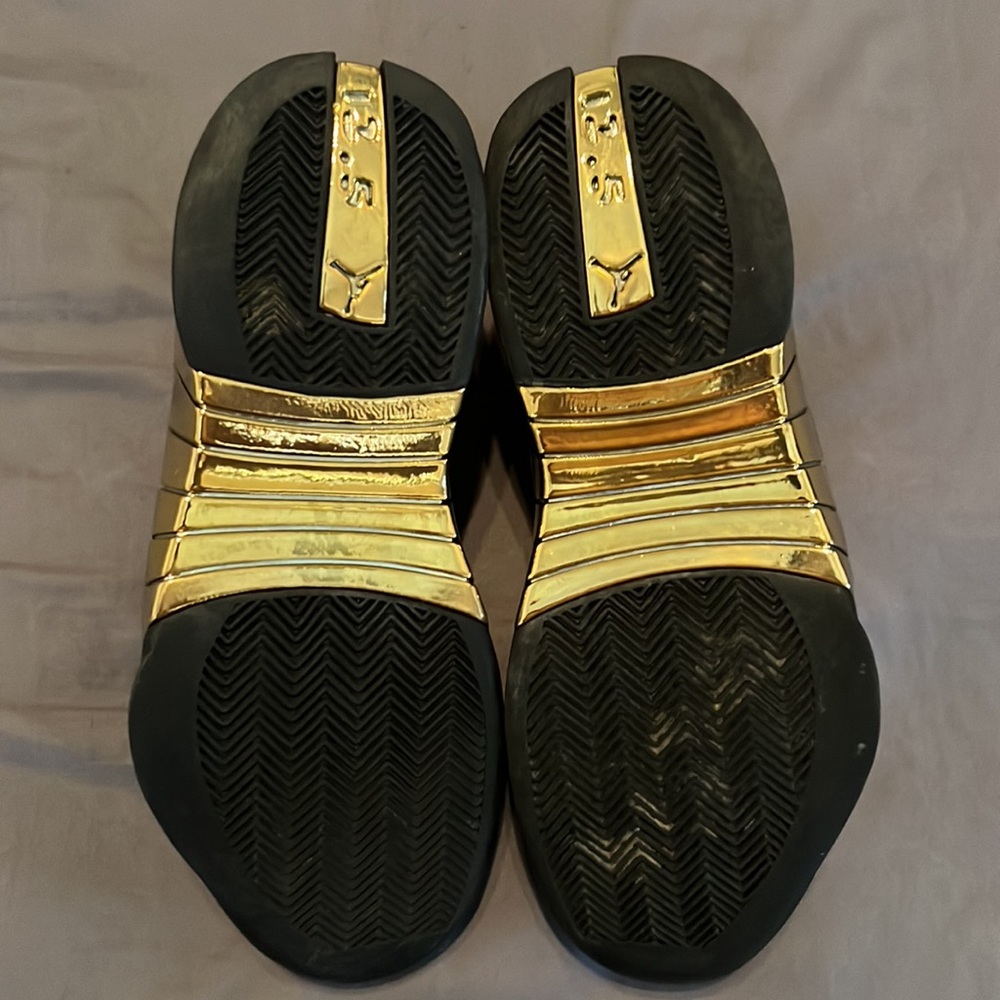 Jordan Black and Gold Men's Sneakers - Picture 7 of 8
